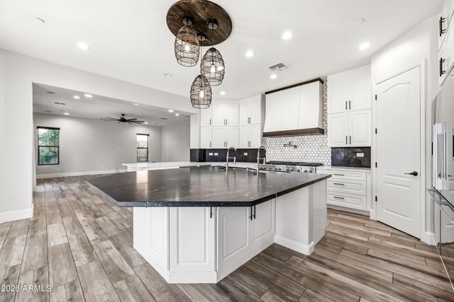 17962 W MONTECITO Avenue, Goodyear, AZ 85395