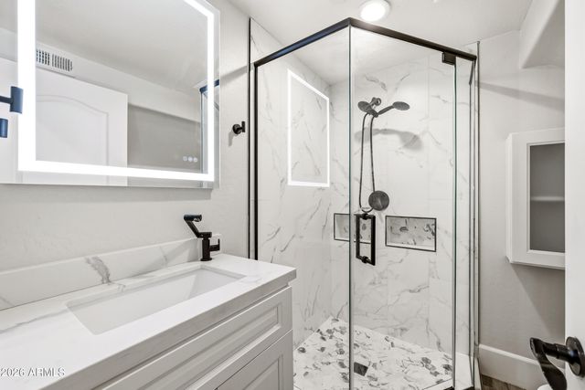 17962 W MONTECITO Avenue, Goodyear, AZ 85395