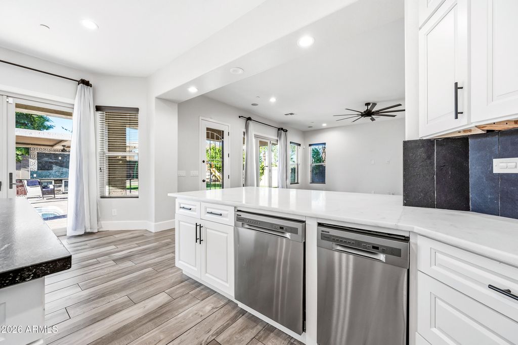 Image 14 of property listing at 17962 W MONTECITO Avenue, Goodyear, AZ 85395