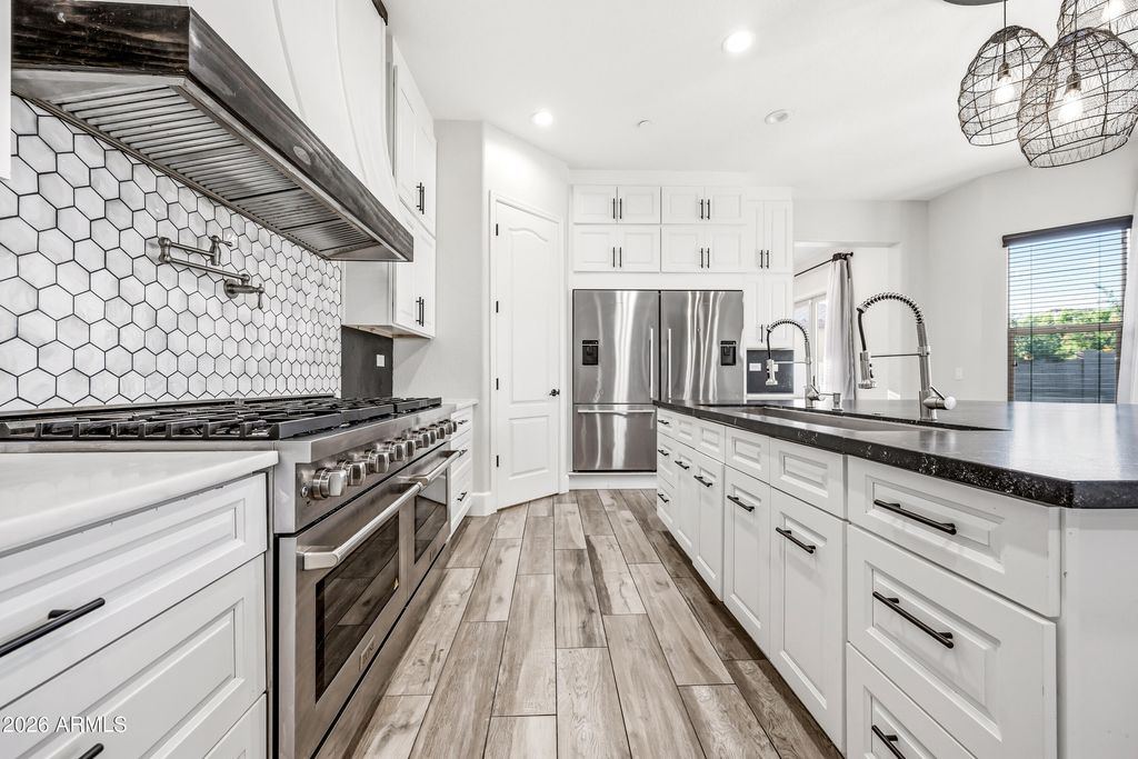 Image 15 of property listing at 17962 W MONTECITO Avenue, Goodyear, AZ 85395