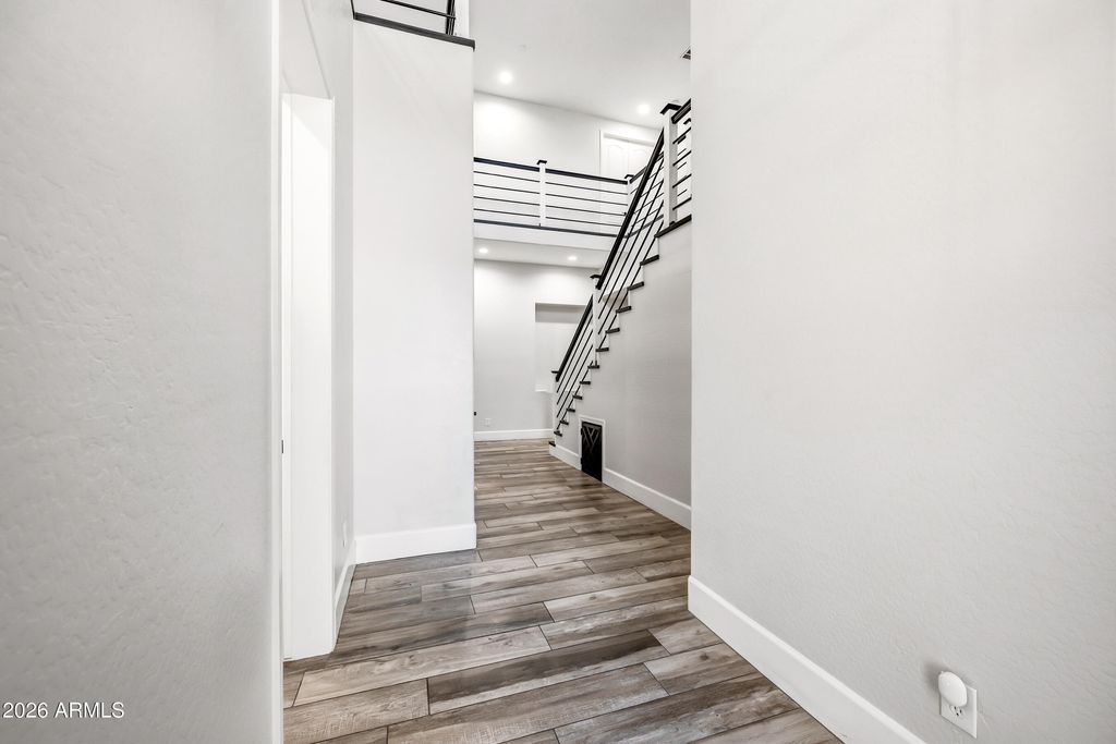 Image 4 of property listing at 17962 W MONTECITO Avenue, Goodyear, AZ 85395