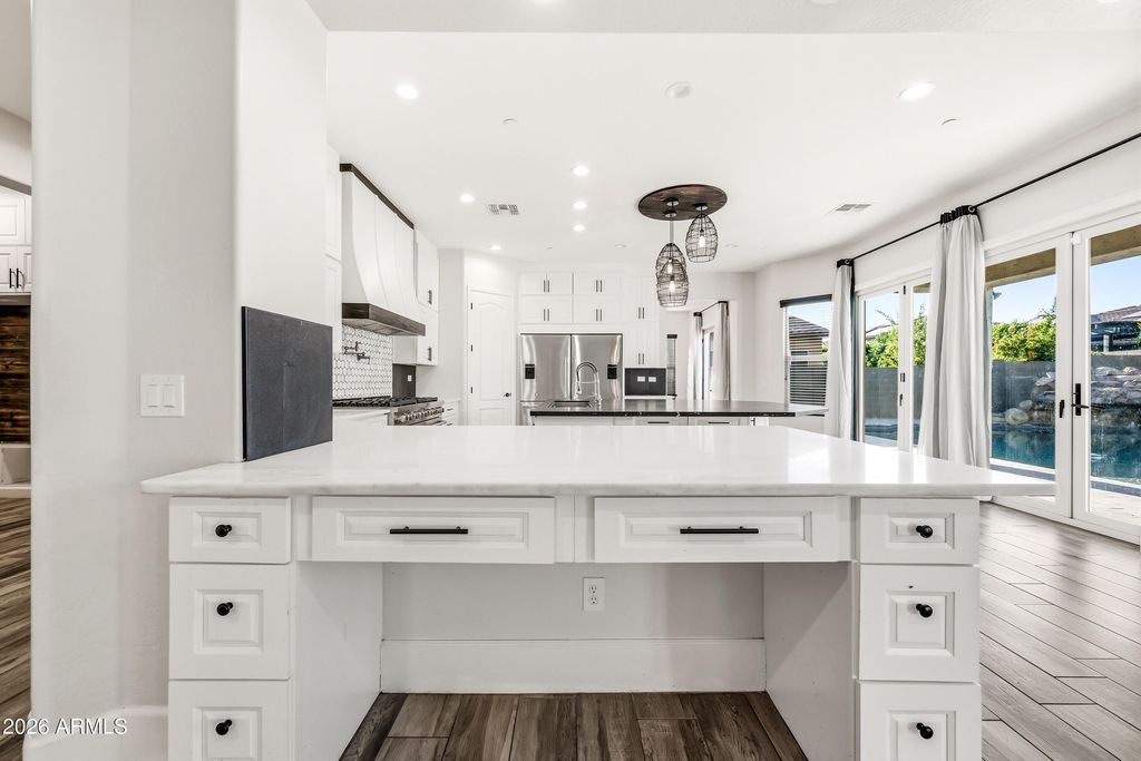 Image 8 of property listing at 17962 W MONTECITO Avenue, Goodyear, AZ 85395