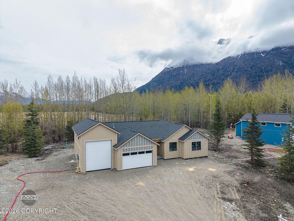 5971 S Gates Street, Palmer, AK 99645