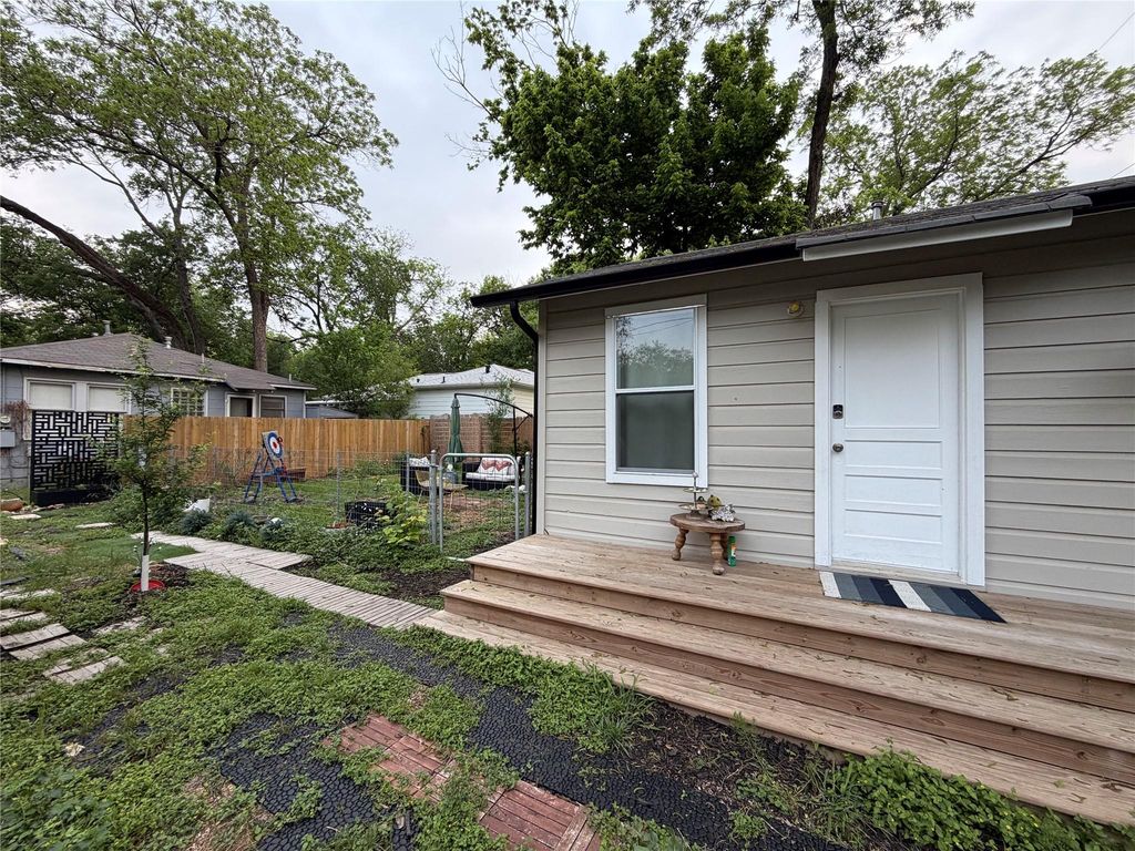 4525 Avenue D 2, Austin, TX 78751