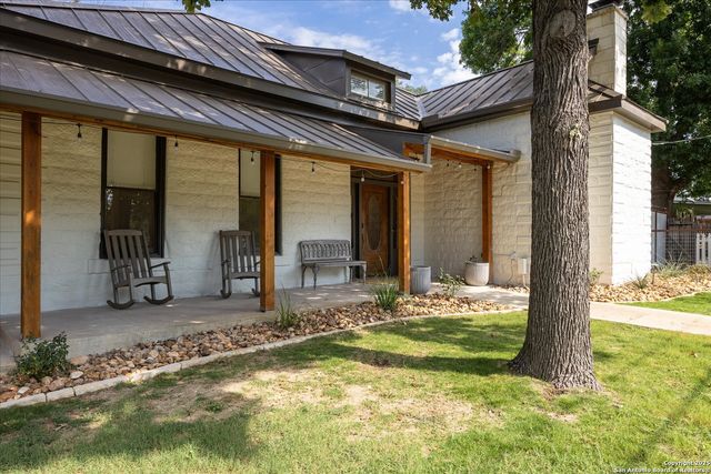 504 6th, Comfort, TX 78013