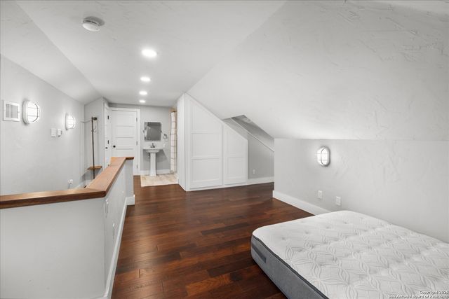 504 6th, Comfort, TX 78013