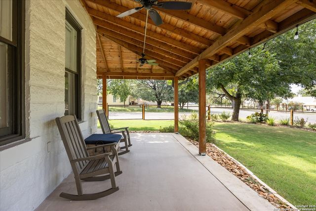 504 6th, Comfort, TX 78013