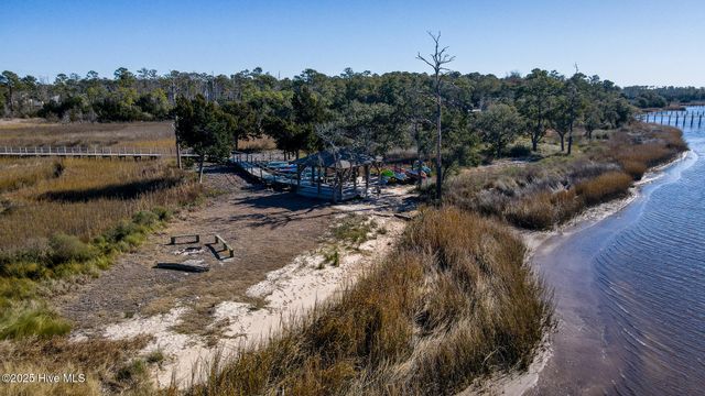 6760 Blacktip Lane, Wilmington, NC 28412