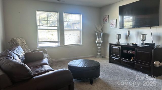 102 Roseborough Road, Grover, NC 28073