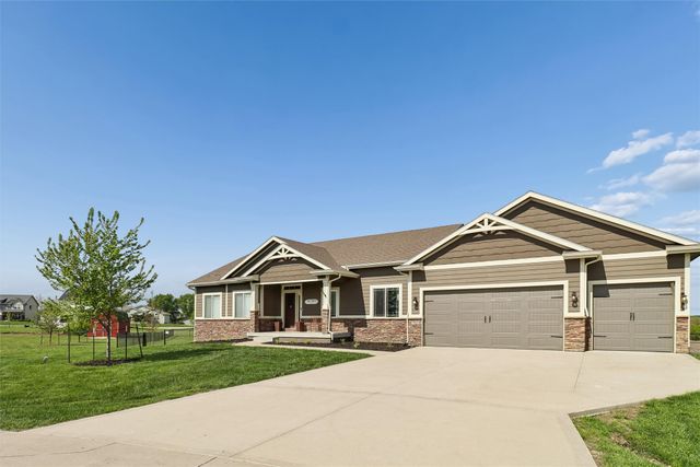 3002 Kernel Lane, Adel, IA 50003