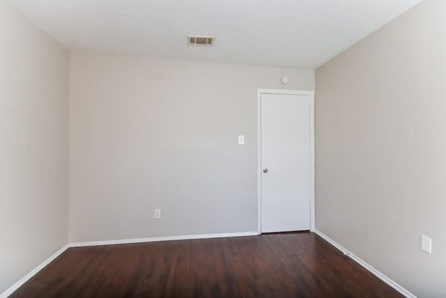 502 Hildred Avenue, Conroe, TX 77303