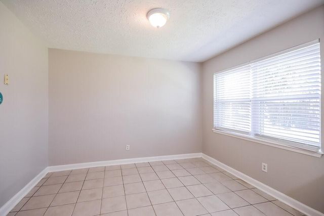 502 Hildred Avenue, Conroe, TX 77303