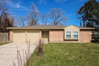 502 Hildred Avenue, Conroe, TX 77303