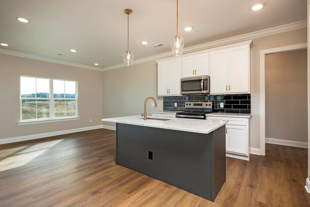 7962 N Lee Highway, Cleveland, TN 37312