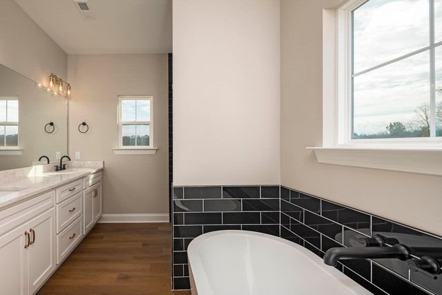 7962 N Lee Highway, Cleveland, TN 37312