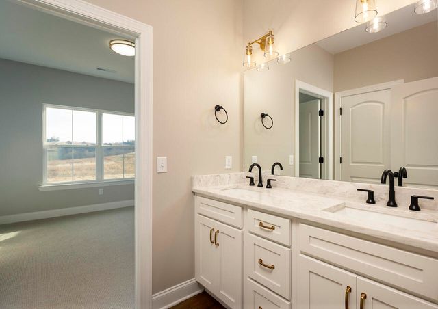 7962 N Lee Highway, Cleveland, TN 37312