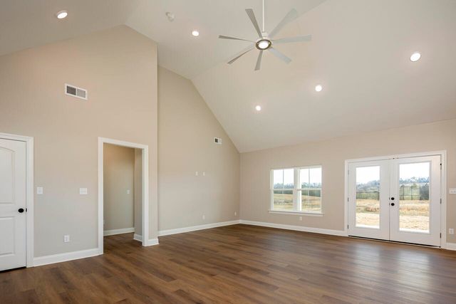 7962 N Lee Highway, Cleveland, TN 37312