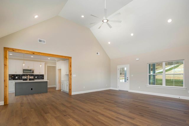 7962 N Lee Highway, Cleveland, TN 37312