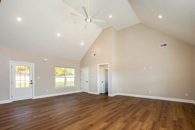 7962 N Lee Highway, Cleveland, TN 37312