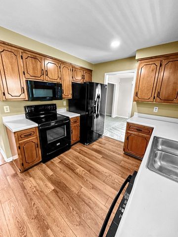 139 S Richview Rd, Clarksville, TN 37043