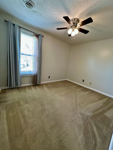 139 S Richview Rd, Clarksville, TN 37043