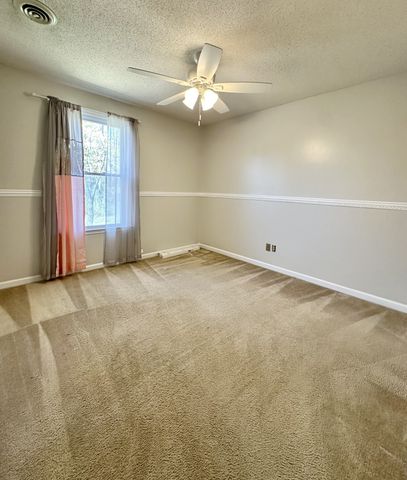 139 S Richview Rd, Clarksville, TN 37043