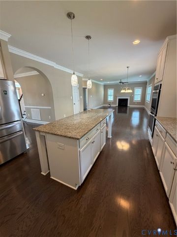 12146 Elnora Ln, Glen Allen, VA 23059
