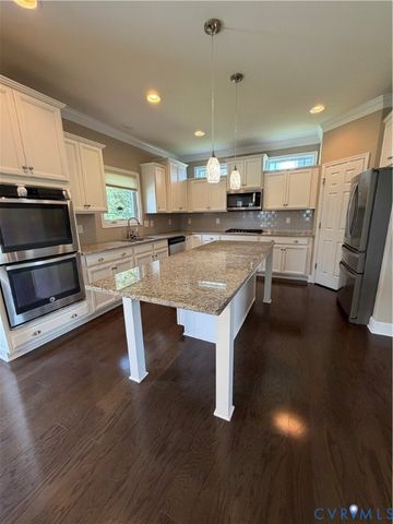 12146 Elnora Ln, Glen Allen, VA 23059