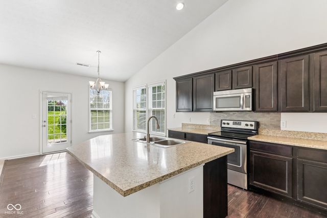 18760 Tillamook Run E, Noblesville, IN 46062