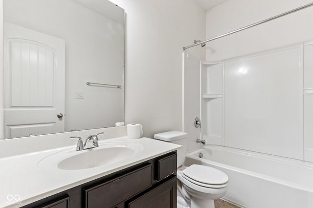 18760 Tillamook Run E, Noblesville, IN 46062