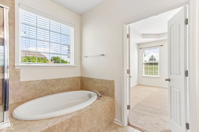 18760 Tillamook Run E, Noblesville, IN 46062