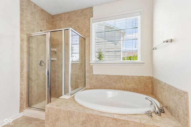 18760 Tillamook Run E, Noblesville, IN 46062