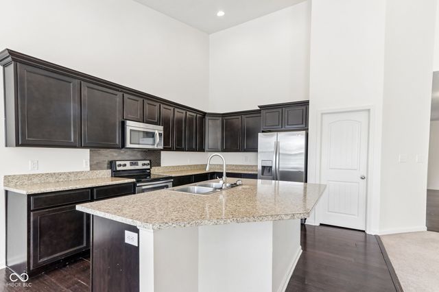18760 Tillamook Run E, Noblesville, IN 46062
