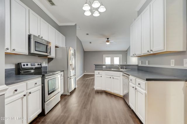 8023 TUXFORD Lane, Jacksonville, FL 32244