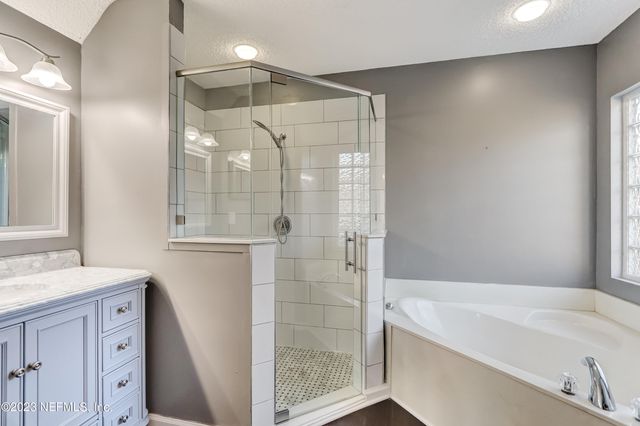 8023 TUXFORD Lane, Jacksonville, FL 32244