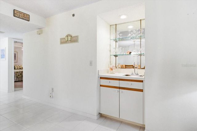 6713 STONE RIVER ROAD 103, Bradenton, FL 34203