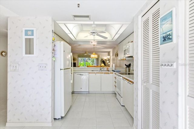 6713 STONE RIVER ROAD 103, Bradenton, FL 34203