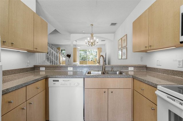 1256 S BEACH CIRCLE, Kissimmee, FL 34746