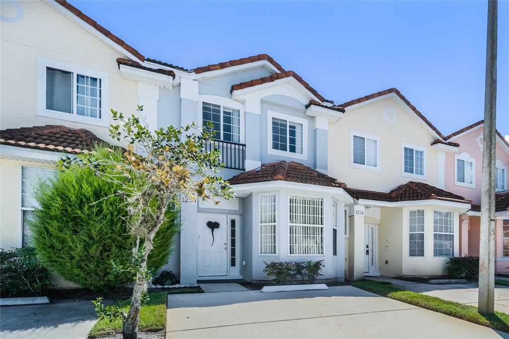 Image 2 of property listing at 1256 S BEACH CIRCLE, Kissimmee, FL 34746