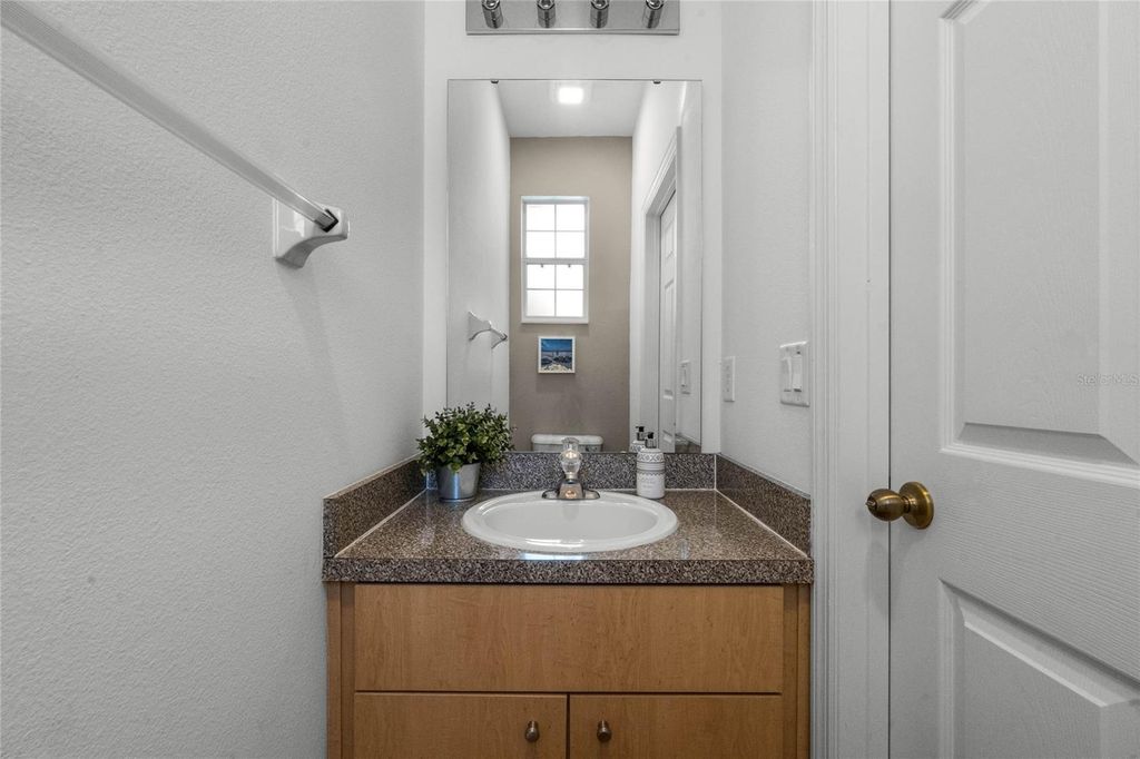 Image 17 of property listing at 1256 S BEACH CIRCLE, Kissimmee, FL 34746