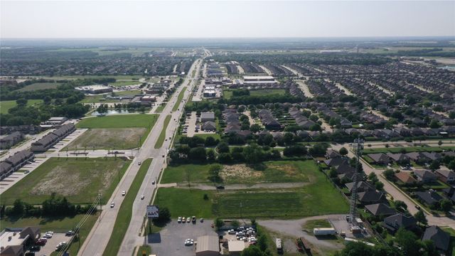 920 W White Street, Anna, TX 75409