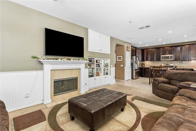 28575 Cherokee Rose, Highland, CA 92346