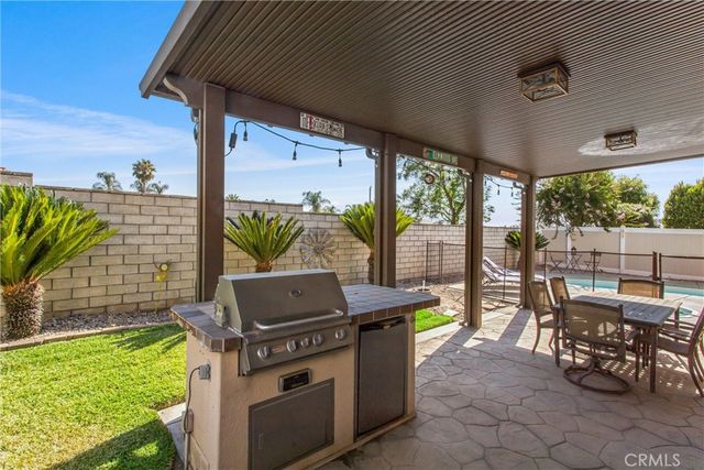 28575 Cherokee Rose, Highland, CA 92346