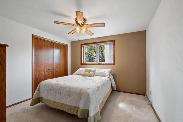 2504 STONEGATE DRIVE, Suamico, WI 54313