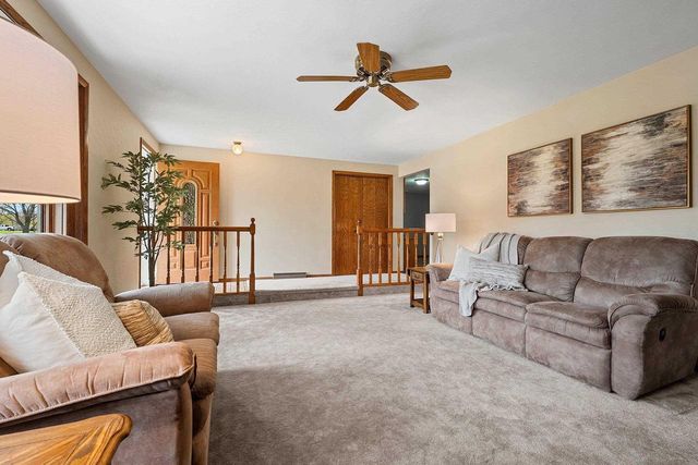 2504 STONEGATE DRIVE, Suamico, WI 54313