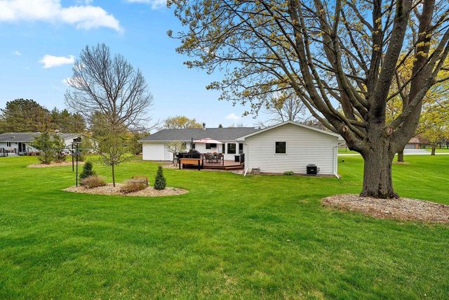 2504 STONEGATE DRIVE, Suamico, WI 54313