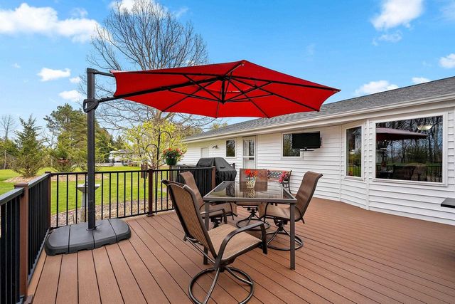 2504 STONEGATE DRIVE, Suamico, WI 54313