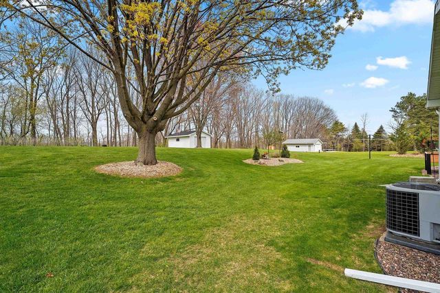 2504 STONEGATE DRIVE, Suamico, WI 54313