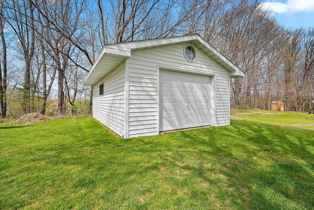 2504 STONEGATE DRIVE, Suamico, WI 54313