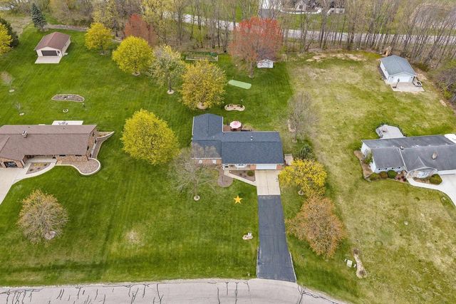 2504 STONEGATE DRIVE, Suamico, WI 54313